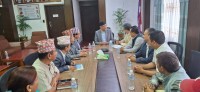 अर्थमन्त्रीसँग ललितपुरका काँग्रेस एमाले नेताको भेट, विकास योजना कार्यान्वयनमा साझा पहल