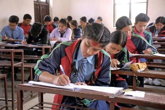 प्रधानमन्त्रीको निर्देशनपछि कक्षा १२ को परीक्षा स्थगित एक साता सर्ने
