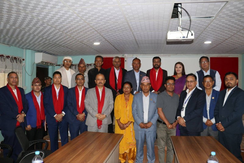 महालक्ष्मीको खानेपानी पूर्वाधारमा संघीय मन्त्रीको चासो